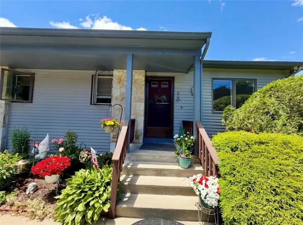 30 Acorn Court South Kingstown RI 02879