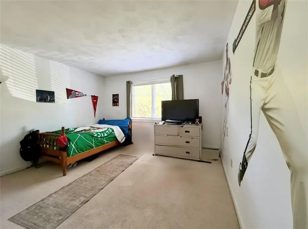 30 Acorn Court South Kingstown RI 02879