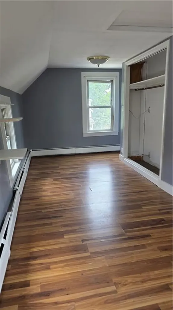 18 Glen Street East Providence RI 02915