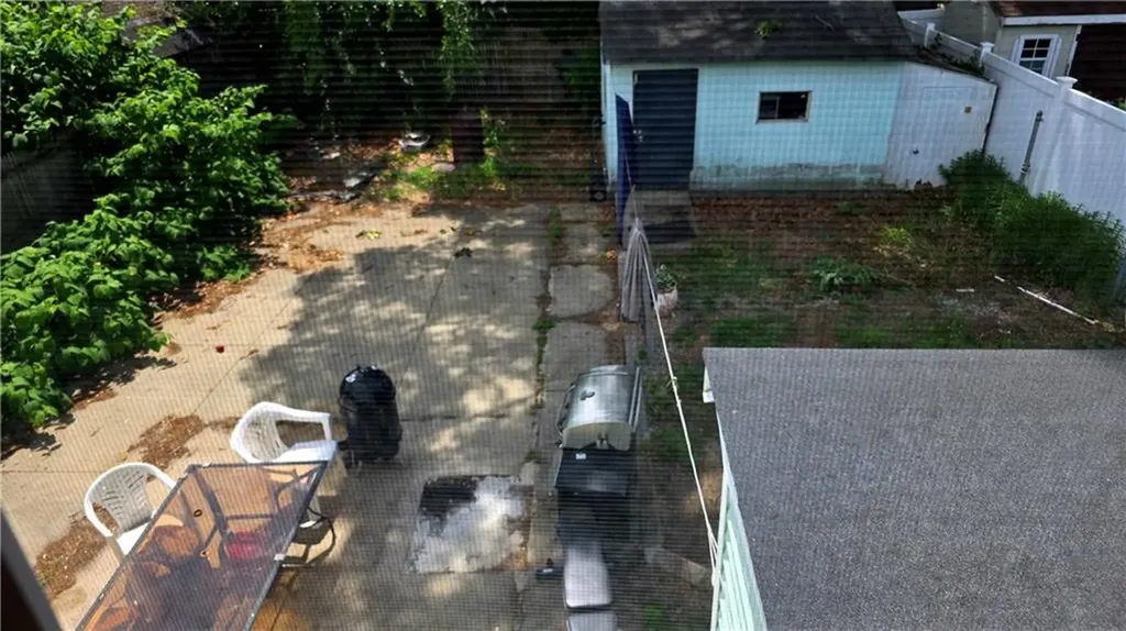 18 Glen Street East Providence RI 02915