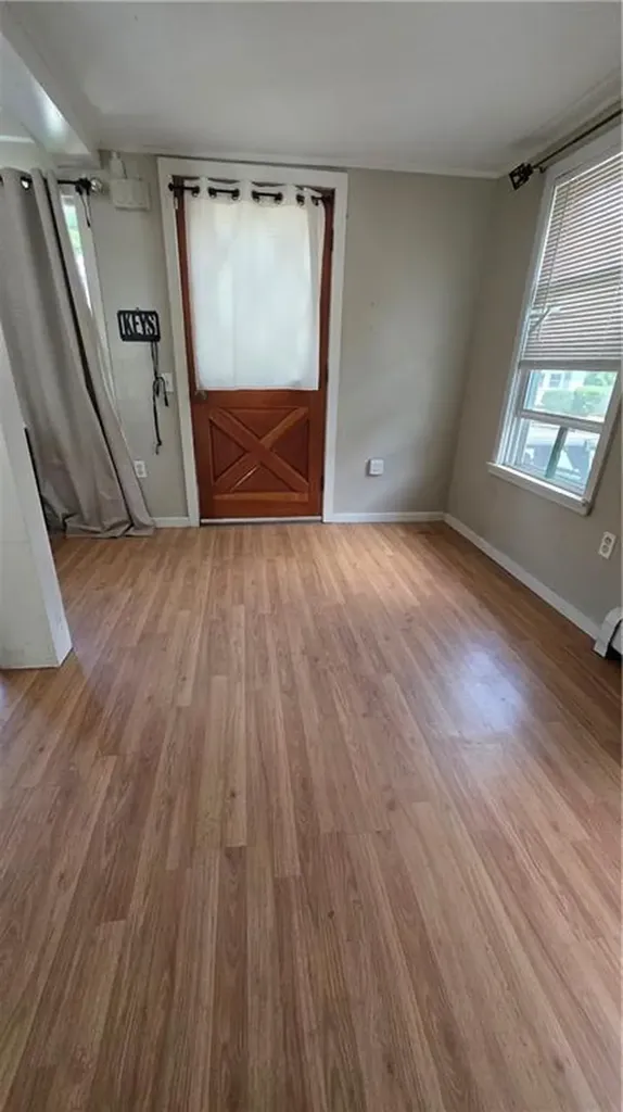 18 Glen Street East Providence RI 02915