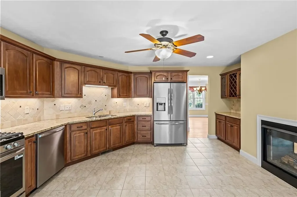 125 West Road Cumberland RI 02864
