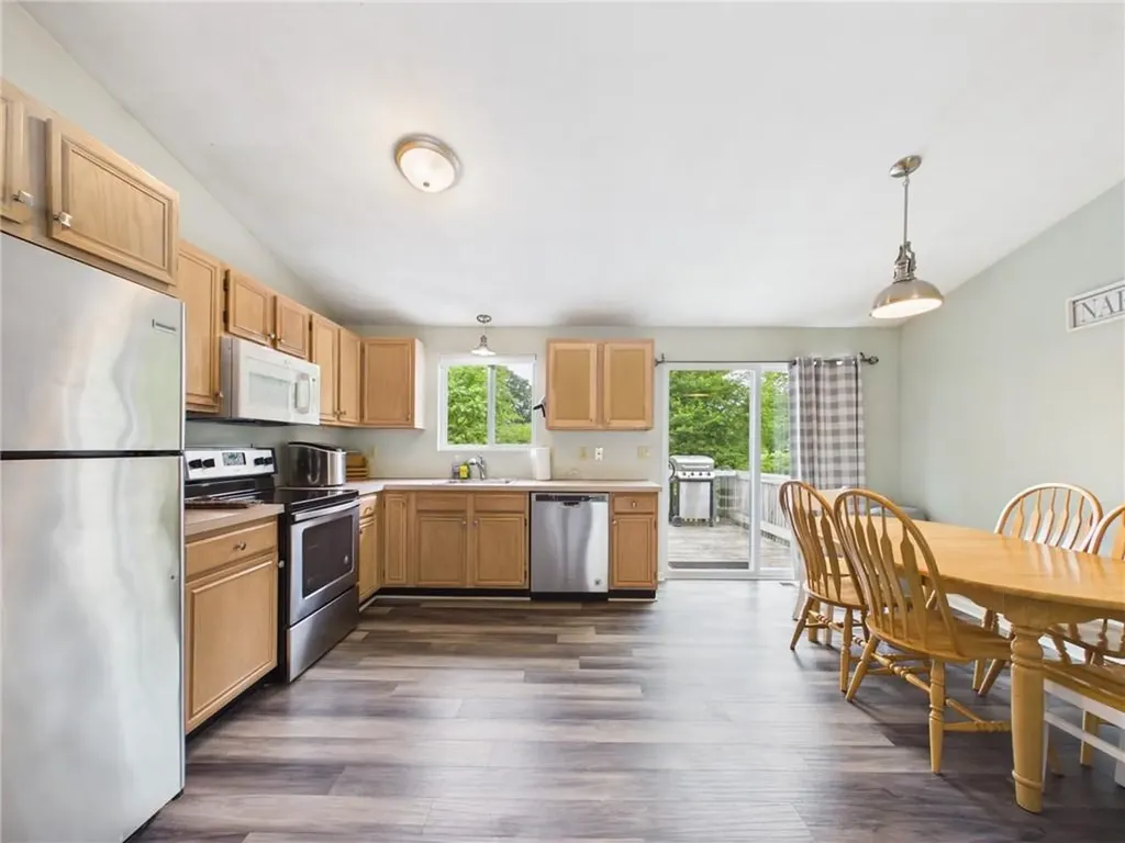 52 Meadowrue Trail Narragansett RI 02874