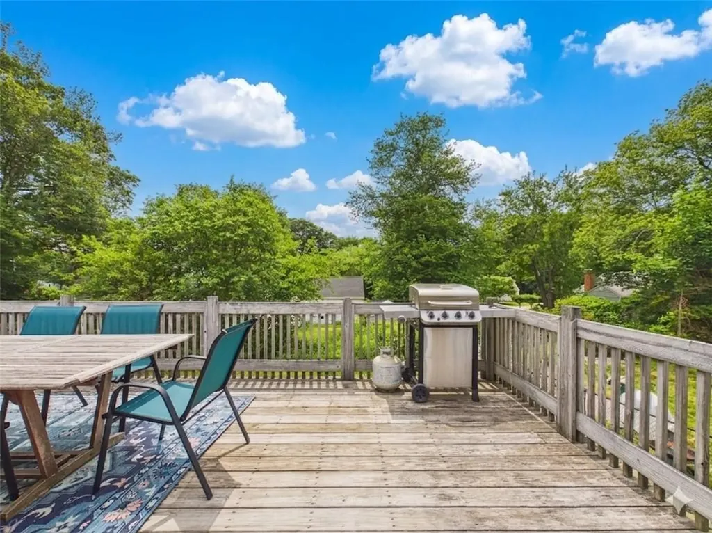 52 Meadowrue Trail Narragansett RI 02874