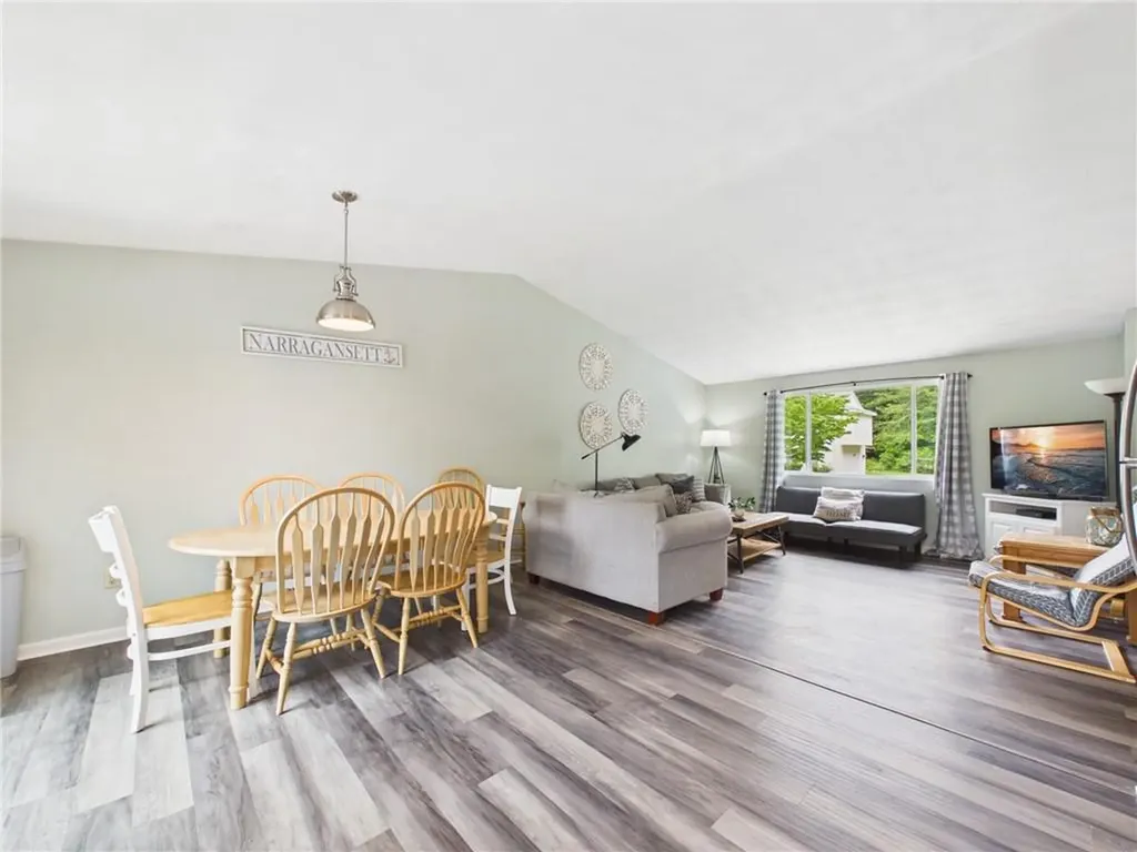 52 Meadowrue Trail Narragansett RI 02874