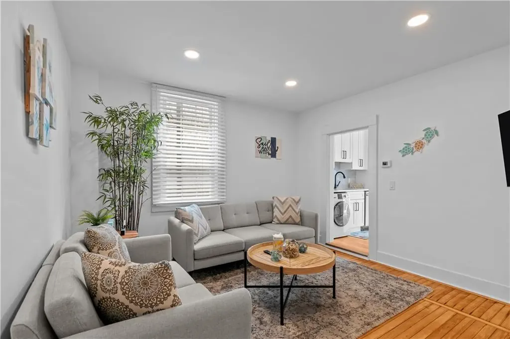 13 Sherman Street Newport RI 02840