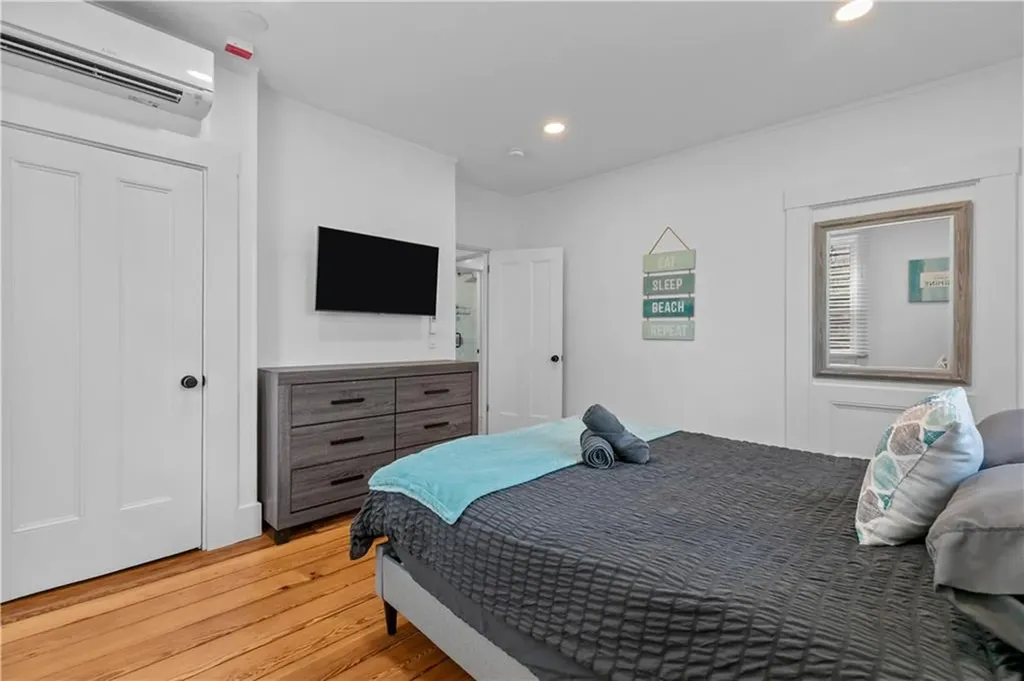 13 Sherman Street Newport RI 02840