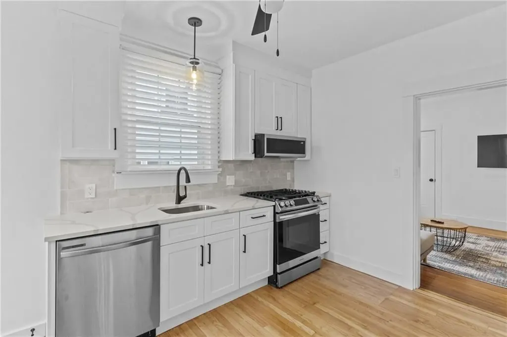 13 Sherman Street Newport RI 02840