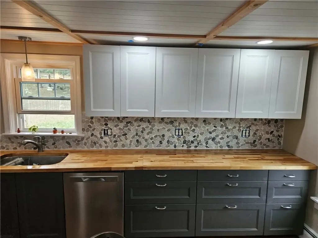 241 Cornell Road Tiverton RI 02878
