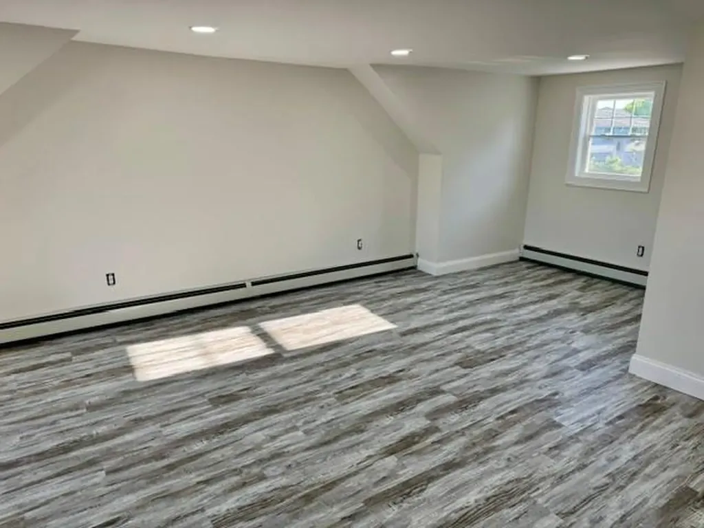 49 Metropolitan Park Drive East Providence RI 02915