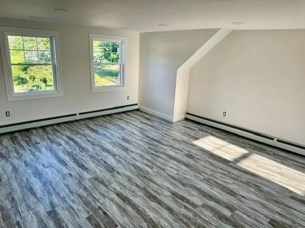 49 Metropolitan Park Drive East Providence RI 02915
