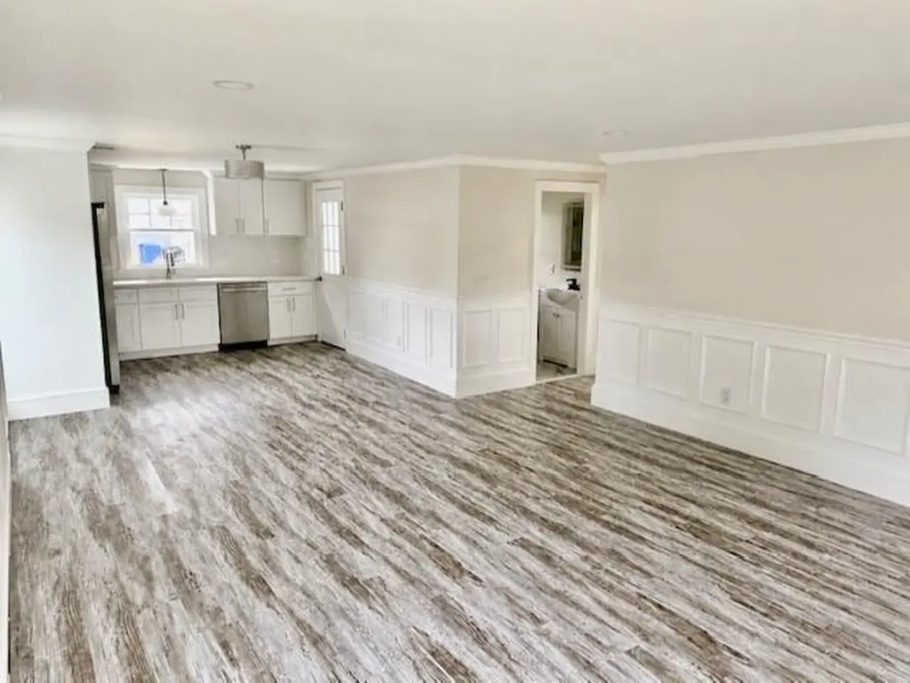 49 Metropolitan Park Drive East Providence RI 02915