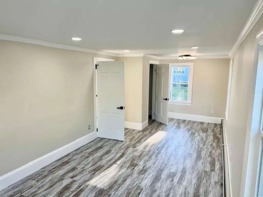49 Metropolitan Park Drive East Providence RI 02915