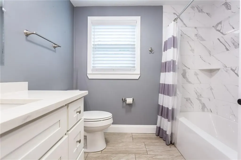 117 Elizabeth Avenue North Smithfield RI 02896
