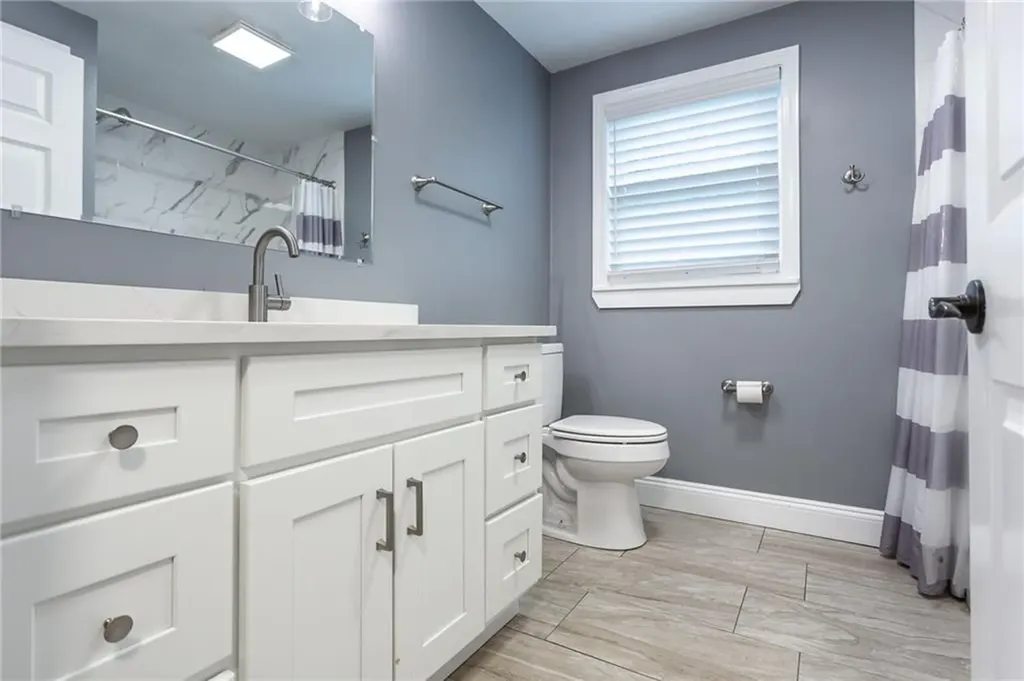 117 Elizabeth Avenue North Smithfield RI 02896