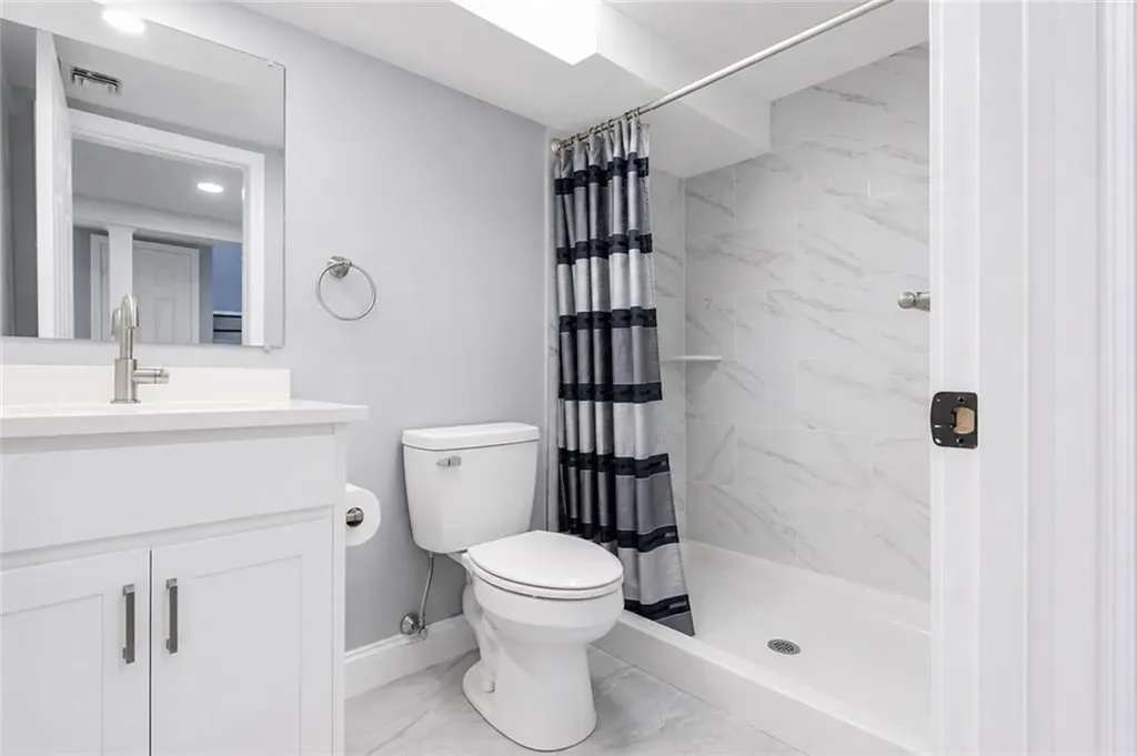 117 Elizabeth Avenue North Smithfield RI 02896