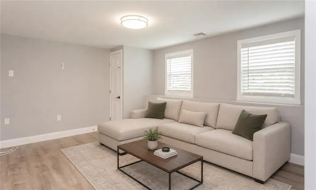 117 Elizabeth Avenue North Smithfield RI 02896