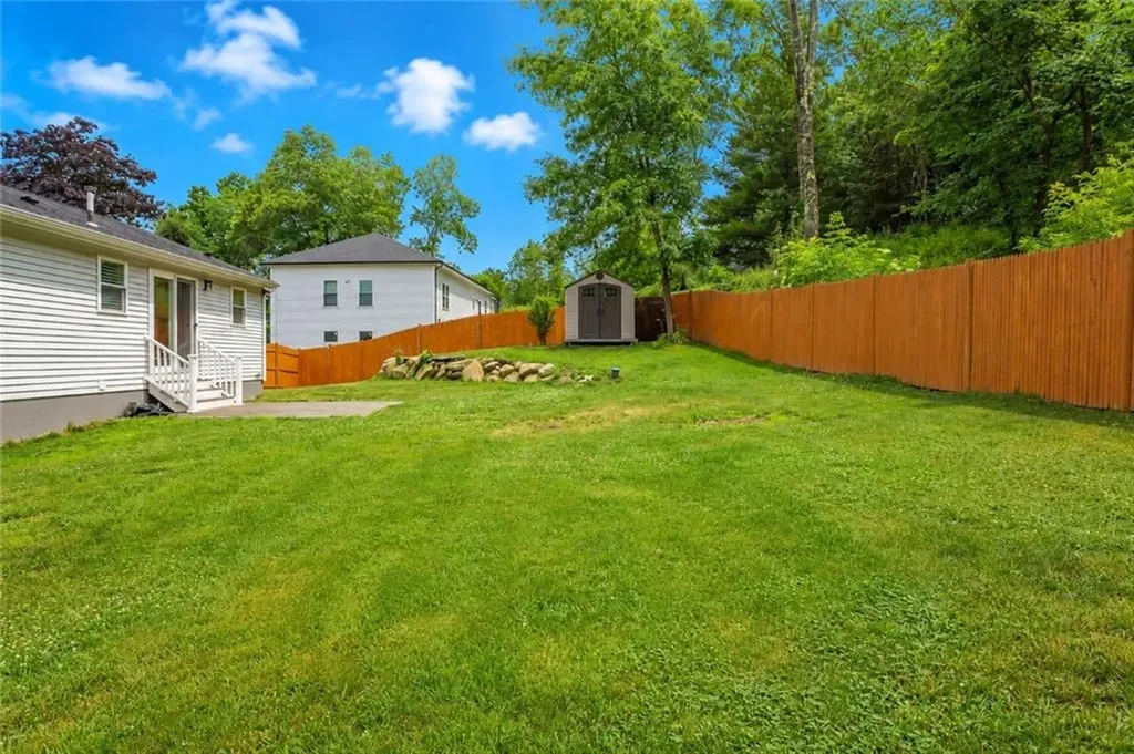 117 Elizabeth Avenue North Smithfield RI 02896