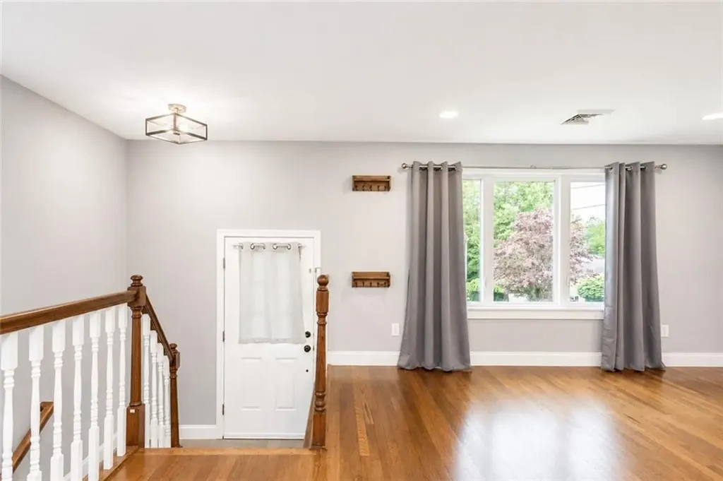 117 Elizabeth Avenue North Smithfield RI 02896