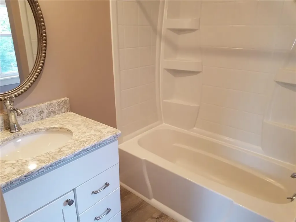 49 Merton Road Newport RI 02840