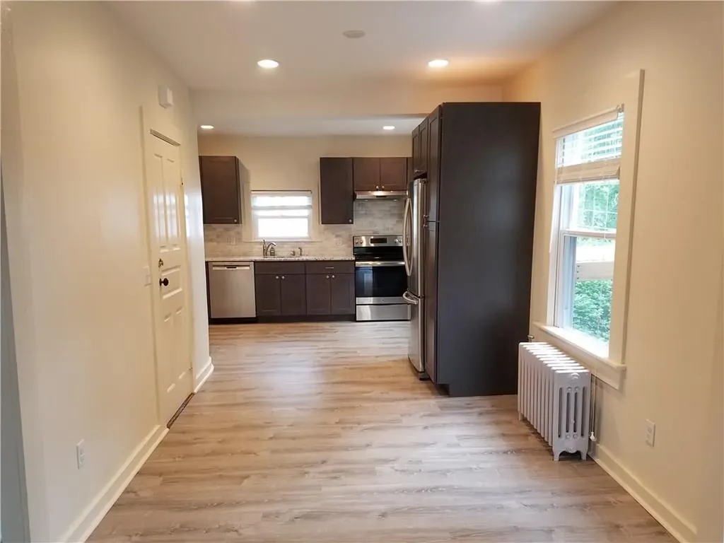 49 Merton Road Newport RI 02840