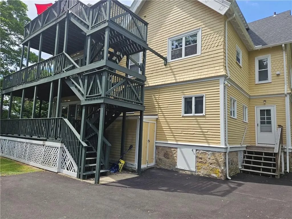49 Merton Road Newport RI 02840
