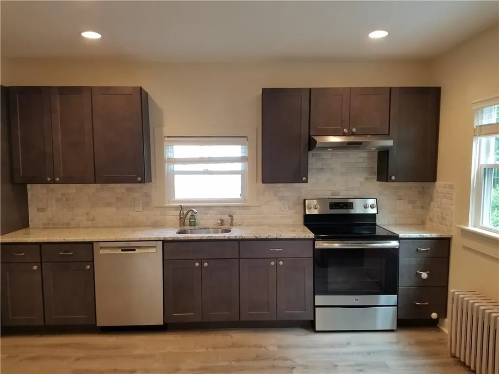 49 Merton Road Newport RI 02840