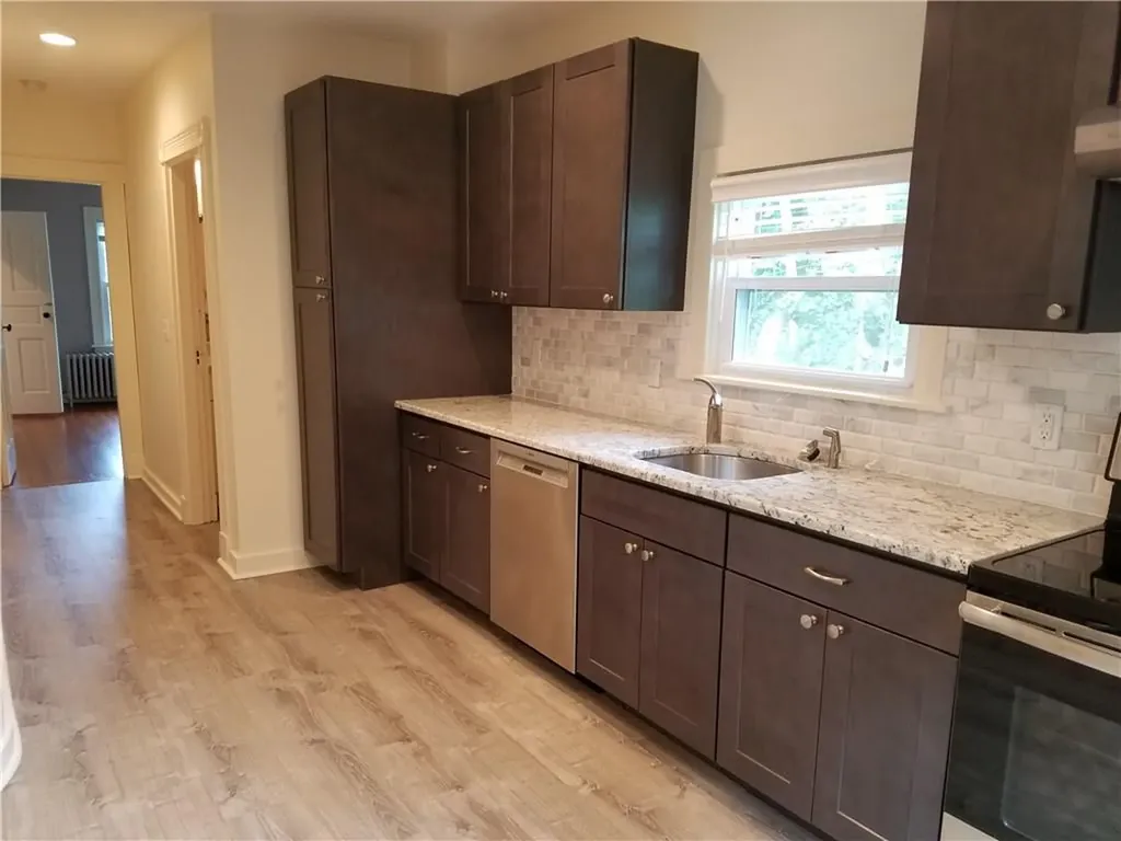 49 Merton Road Newport RI 02840
