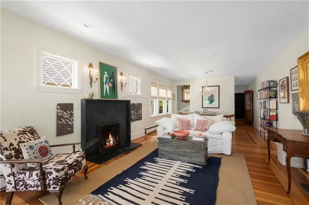 229 6th Street Providence RI 02906