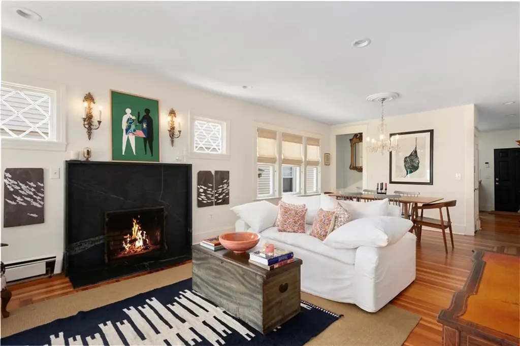 229 6th Street Providence RI 02906