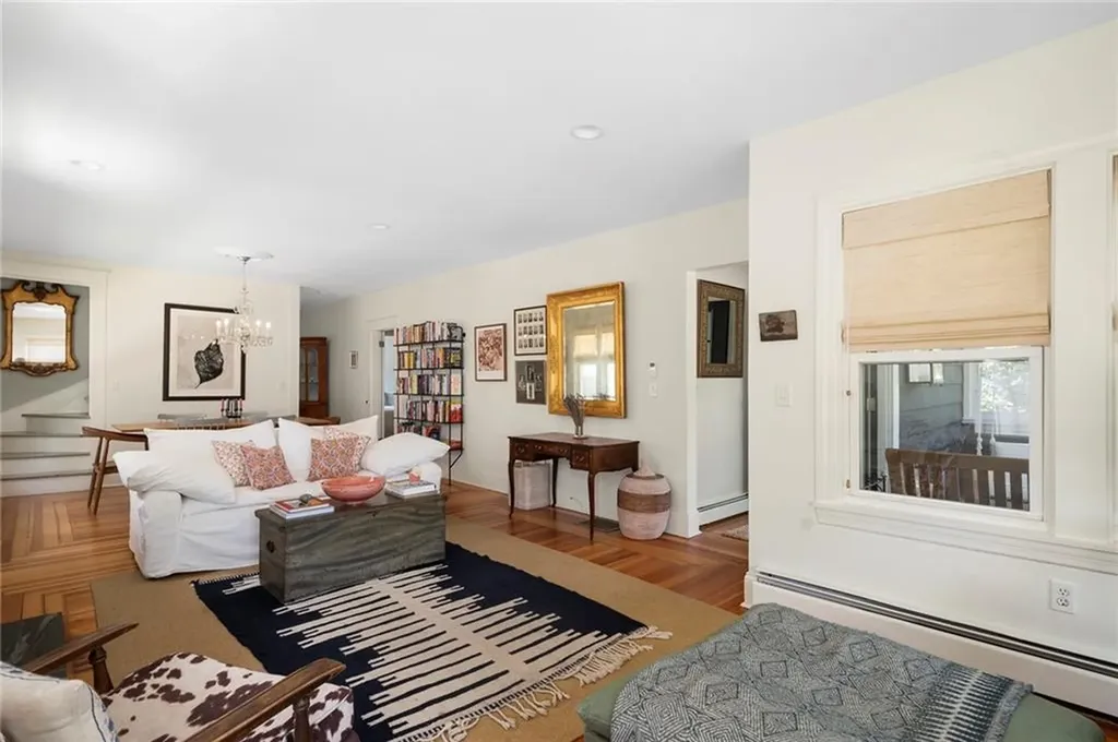 229 6th Street Providence RI 02906