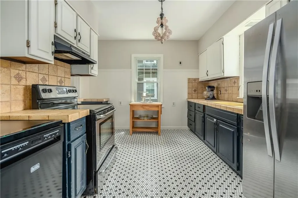 52 Forbes Street Providence RI 02908