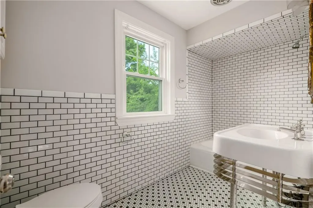 52 Forbes Street Providence RI 02908