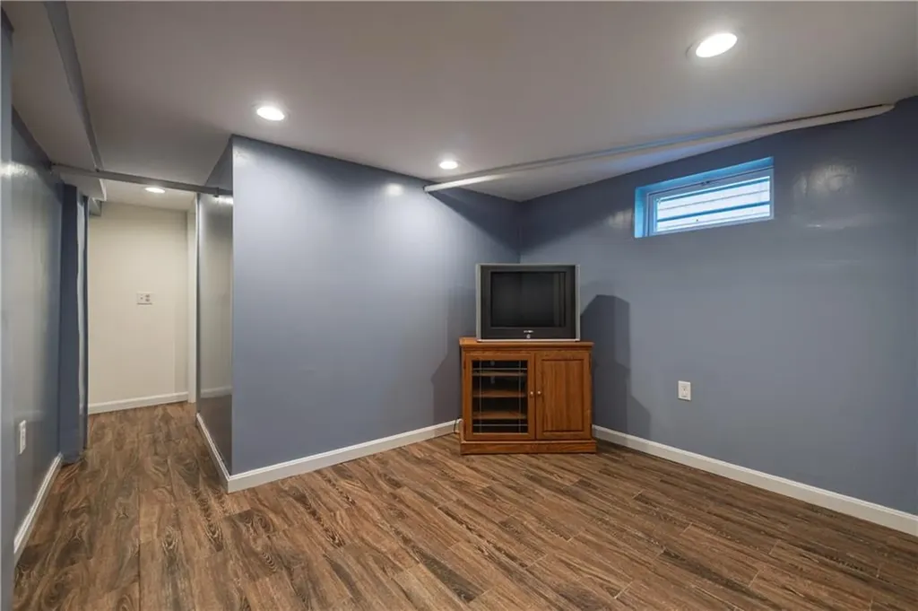 52 Forbes Street Providence RI 02908