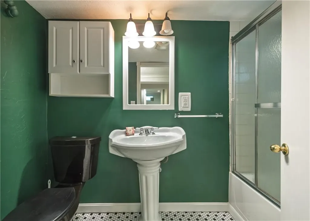 52 Forbes Street Providence RI 02908