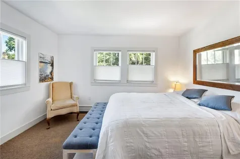 39 Shore Drive Warren RI 02885