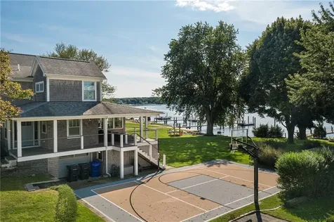 39 Shore Drive Warren RI 02885