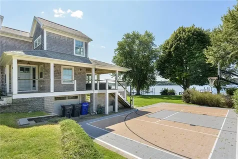39 Shore Drive Warren RI 02885