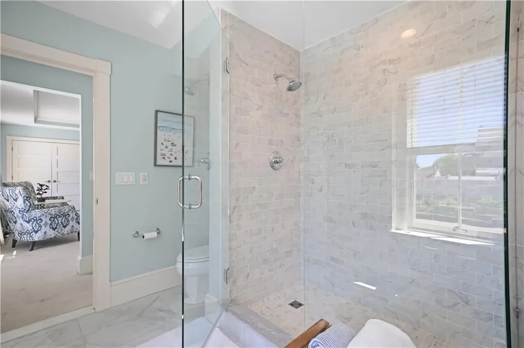423 Hope Street Bristol RI 02809