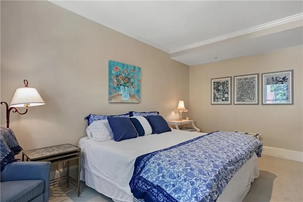 423 Hope Street Bristol RI 02809