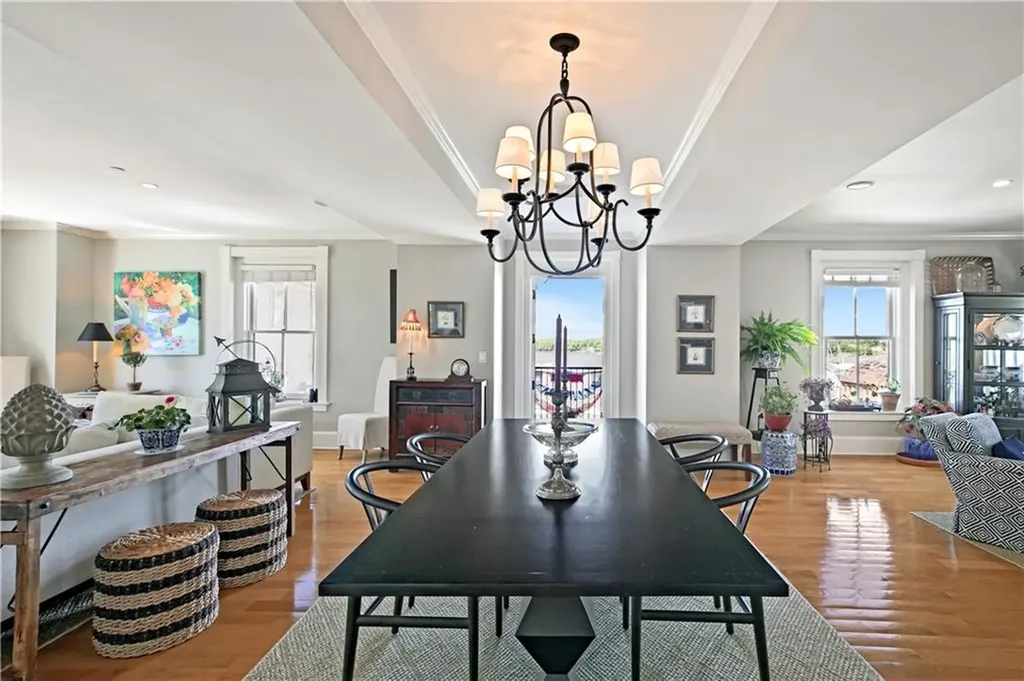423 Hope Street Bristol RI 02809