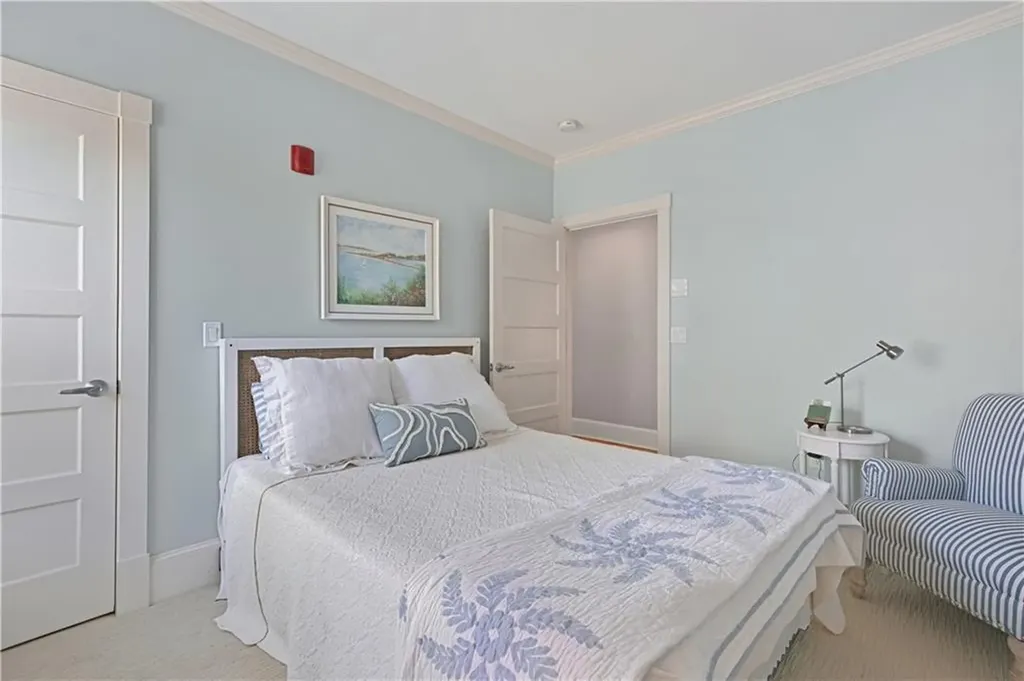 423 Hope Street Bristol RI 02809