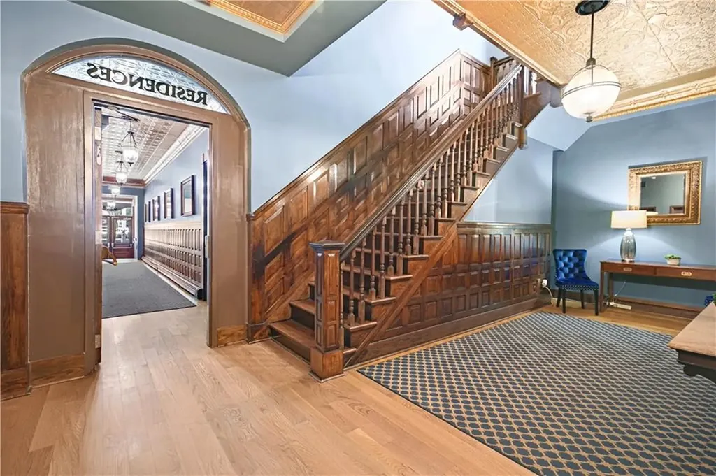 423 Hope Street Bristol RI 02809