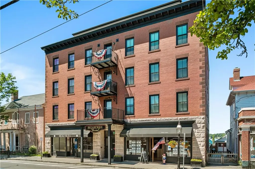423 Hope Street Bristol RI 02809
