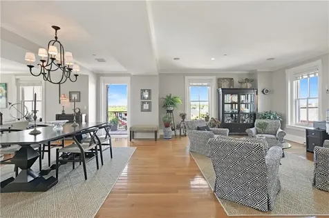 423 Hope Street Bristol RI 02809