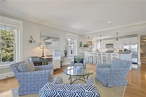 423 Hope Street Bristol RI 02809