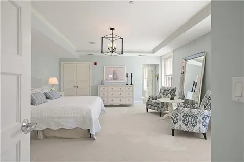 423 Hope Street Bristol RI 02809