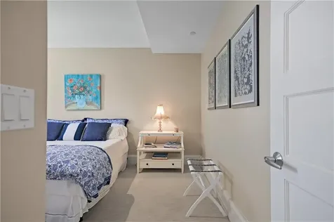 423 Hope Street Bristol RI 02809