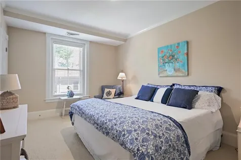 423 Hope Street Bristol RI 02809