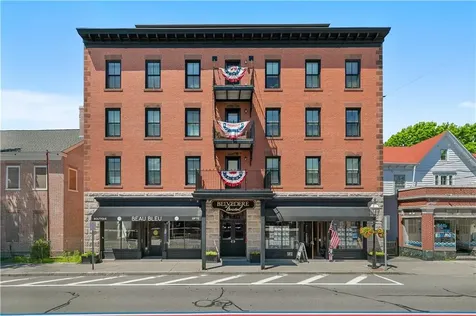 423 Hope Street Bristol RI 02809